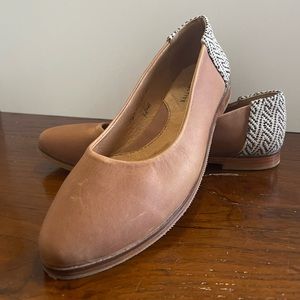 Root Collective Thea Flat in Chestnut Leather and Cotton Accent - Ethically Made